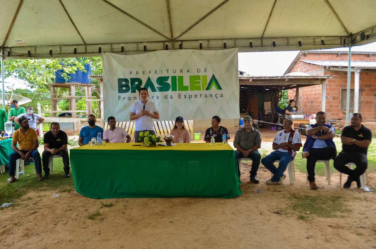 Governo entrega equipamentos para fortalecimento da agricultura familiar em Brasileia